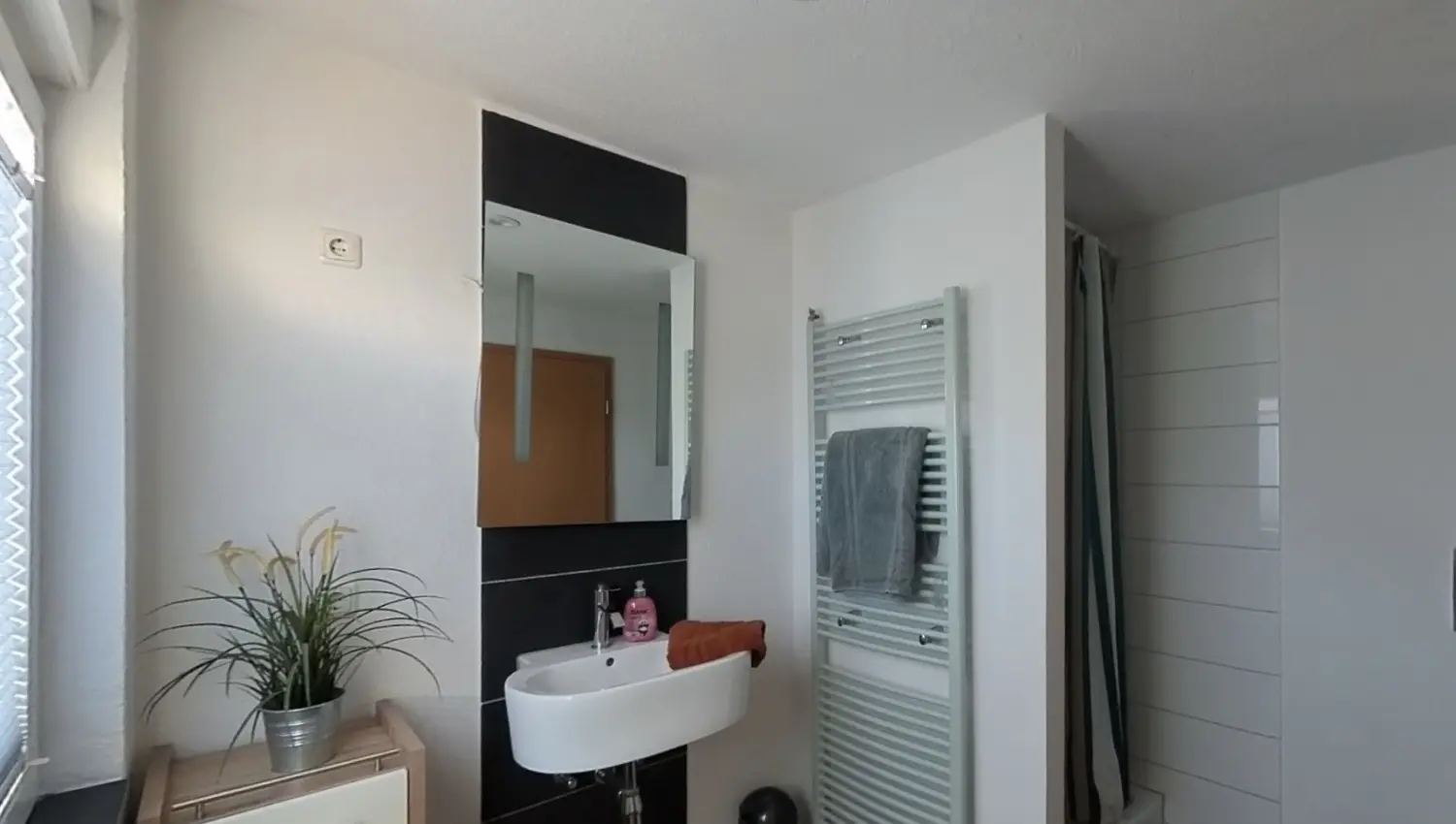 Badezimmer von MONTEURWOHNUNGEN